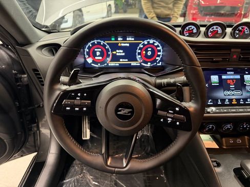 Used 2025 Nissan Z Performance w/ Floor Mat Package image 17
