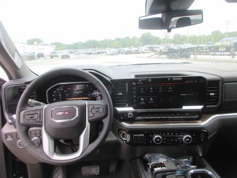 New 2026 GMC Sierra 1500 Elevation w/ Elevation Premium Package AWD/4WD image 17