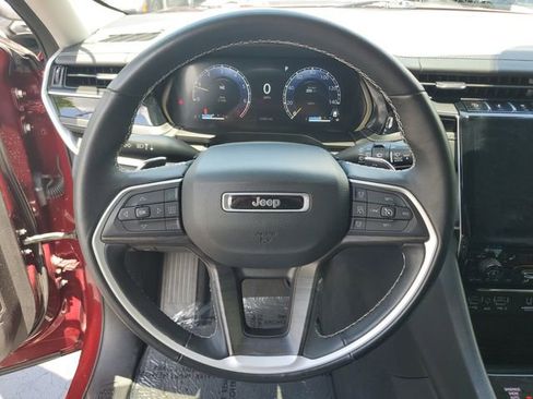 Used 2022 Jeep Grand Cherokee Limited AWD/4WD image 21