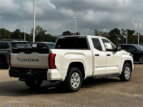 New 2026 Toyota Tundra SR image 8