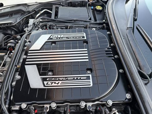 Used 2015 Chevrolet Corvette Z06 w/ 2LZ Preferred Equipment Group RWD image 46
