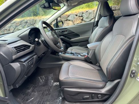 Used 2025 Subaru Crosstrek 2.5i Limited w/ Crosstrek Mirror Package AWD/4WD image 13