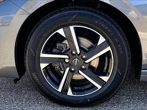 Certified 2024 Nissan Sentra SV FWD image 7