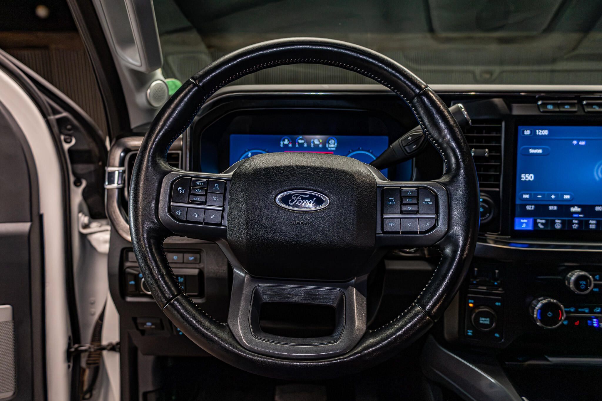 Used 2024 Ford F250 Lariat w/ Lariat Ultimate Package AWD/4WD image 14