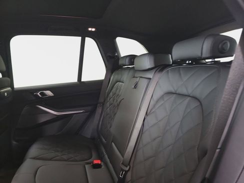 Used 2026 BMW X5 sDrive40i image 19
