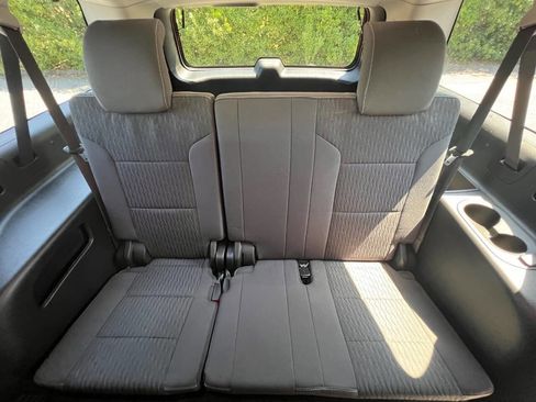 Used 2020 Chevrolet Suburban LS w/ Skid Plate Package image 29