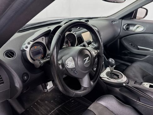 Used 2016 Nissan 370Z Touring w/ Aerodynamics Package RWD image 9