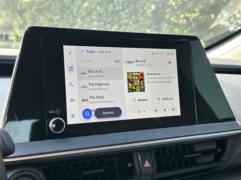 Used 2023 Toyota Prius LE image 16