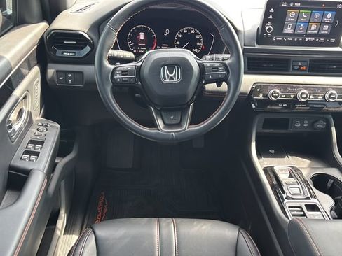 Used 2024 Honda Pilot TrailSport image 18