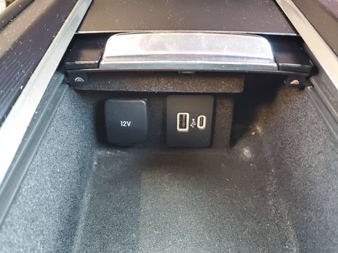 Used 2023 Lincoln Corsair Reserve AWD/4WD image 28