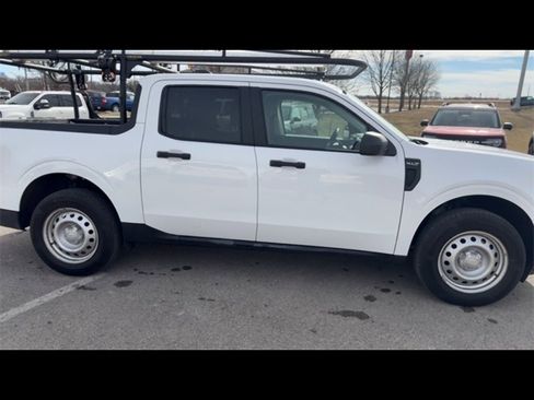 Used 2025 Ford Maverick XLT w/ Equipment Group 302A image 10