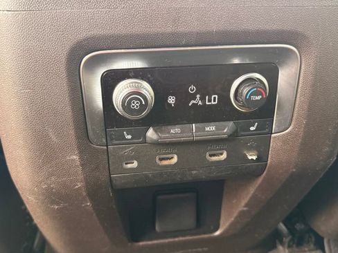 Used 2021 GMC Yukon SLT w/ SLT Luxury Plus Package AWD/4WD image 28