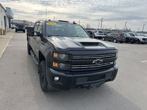 Used 2019 Chevrolet Silverado 2500 LT w/ Midnight Edition image 23