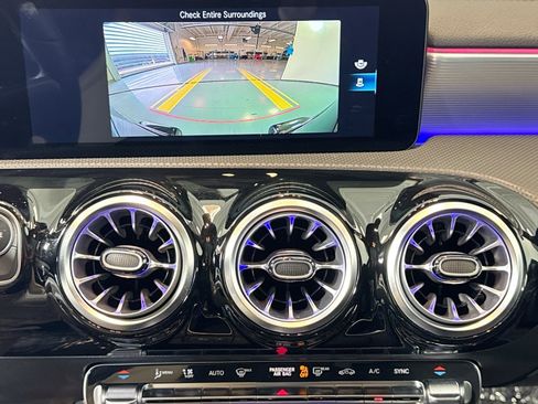 Used 2022 Mercedes-Benz CLA 250 image 14