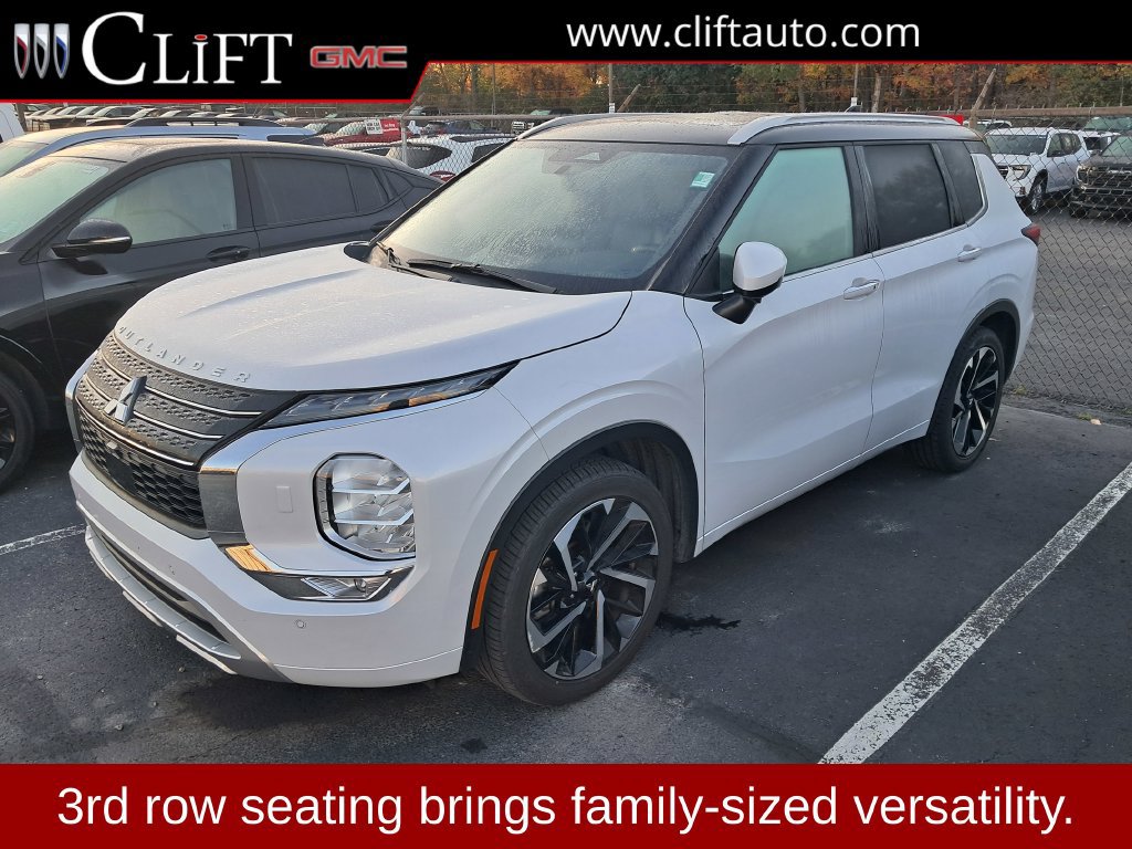 Used 2024 Mitsubishi Outlander SEL AWD/4WD image 1