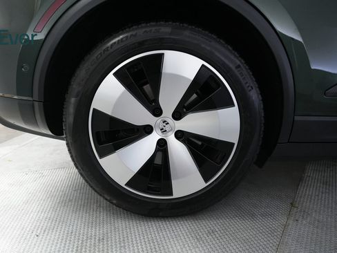 Used 2025 Porsche Macan Electric RWD image 21