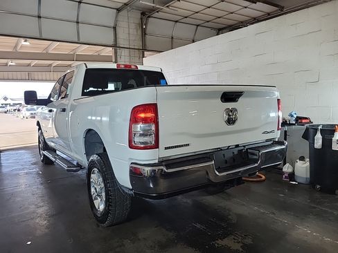 Used 2024 RAM 2500 Big Horn w/ Off Road Package AWD/4WD image 2