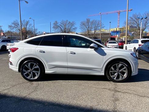 Used 2024 Audi Q4 e-tron Premium Plus w/ Premium Plus image 2