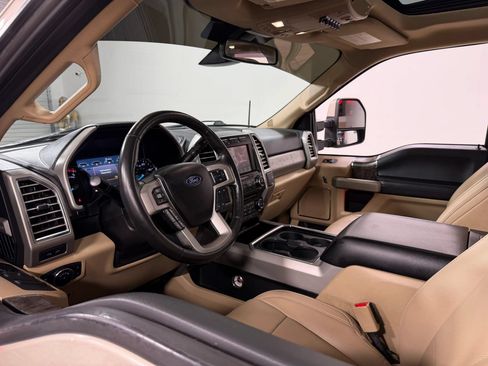 Used 2017 Ford F250 Lariat w/ Lariat Ultimate Package AWD/4WD image 14