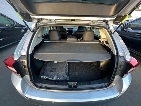 Used 2017 Subaru Impreza 2.0i Limited image 9