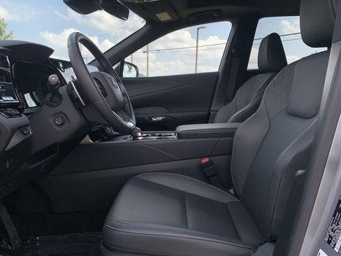 Used 2025 Lexus RX 350 Premium w/ Accessory Package (Z1) FWD image 16