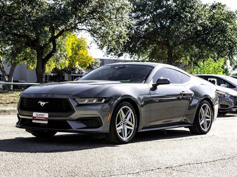 Used 2024 Ford Mustang Premium image 9