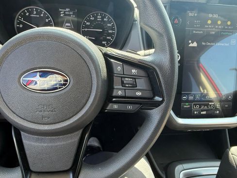 Used 2025 Subaru Crosstrek 2.0i Premium AWD/4WD image 18
