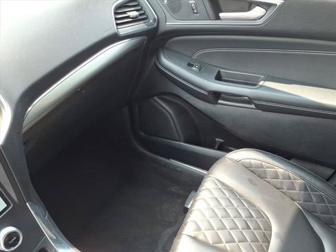 Used 2024 Ford Edge Titanium AWD/4WD image 37