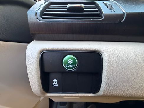 Used 2014 Honda Accord EX image 24