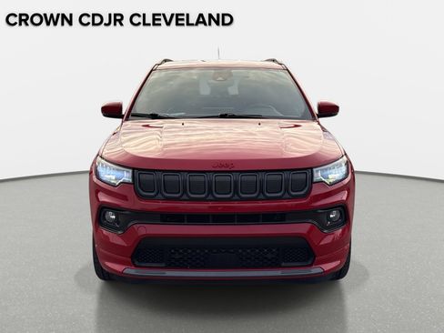 Used 2022 Jeep Compass Limited image 9