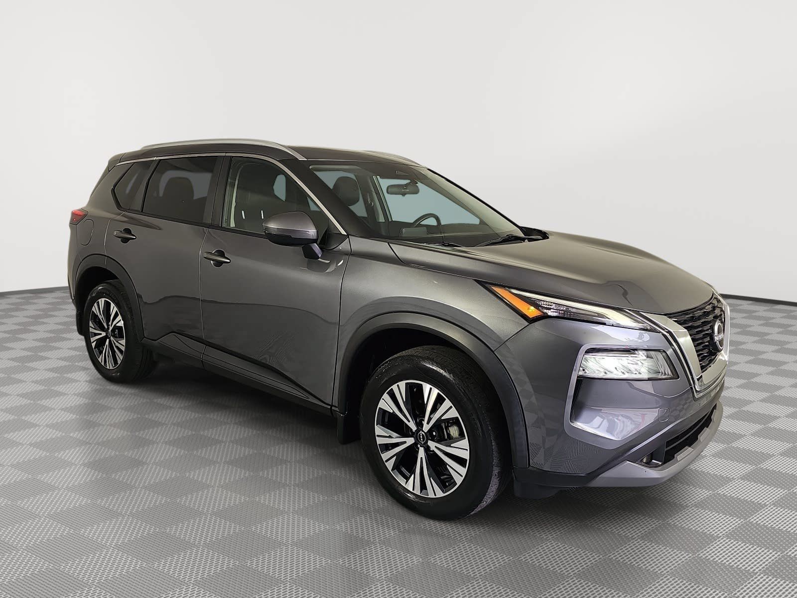 Used 2022 Nissan Rogue SV w/ SV Premium Package AWD/4WD image 2