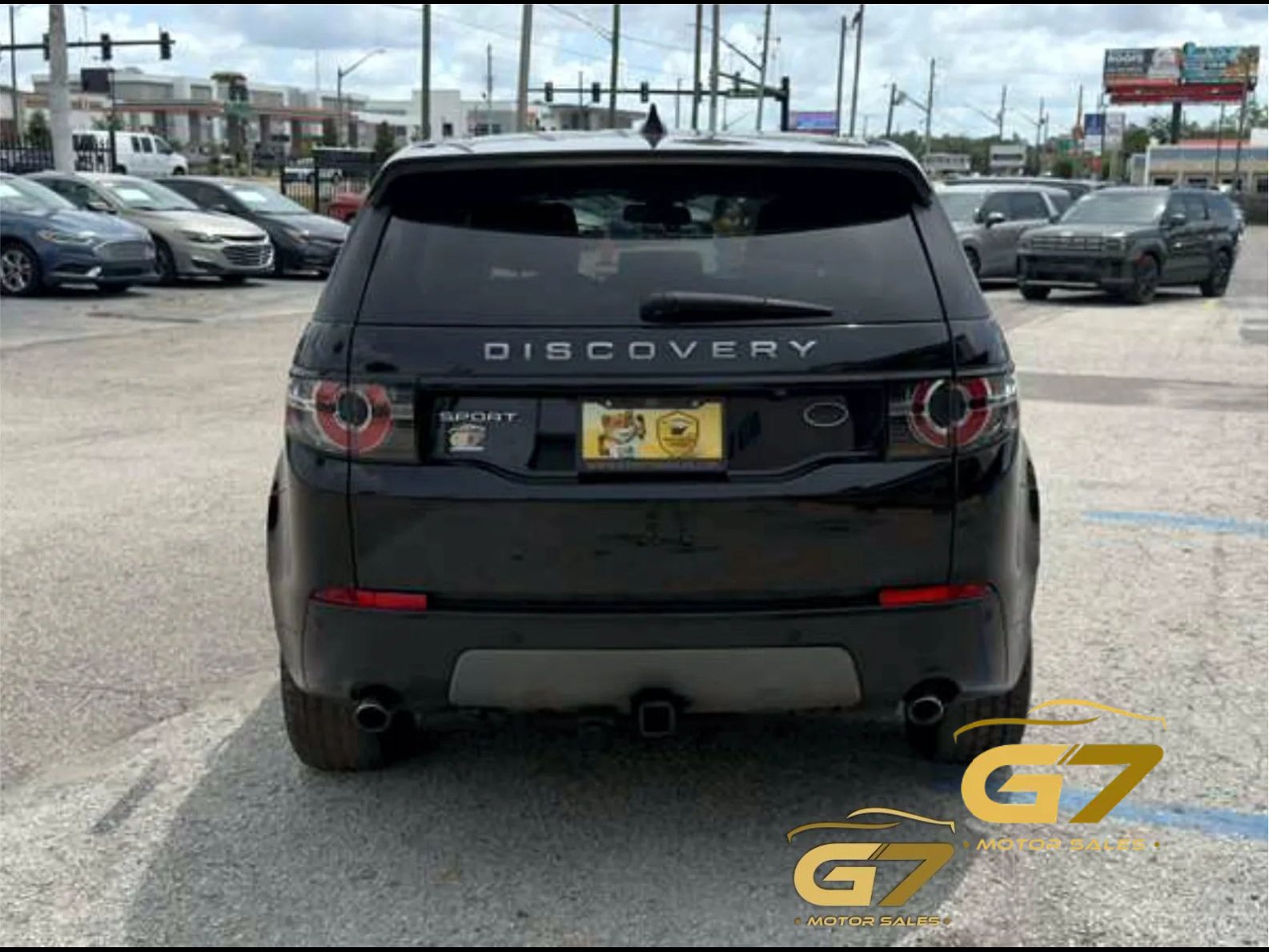 Used 2019 Land Rover Discovery Sport SE AWD/4WD image 3