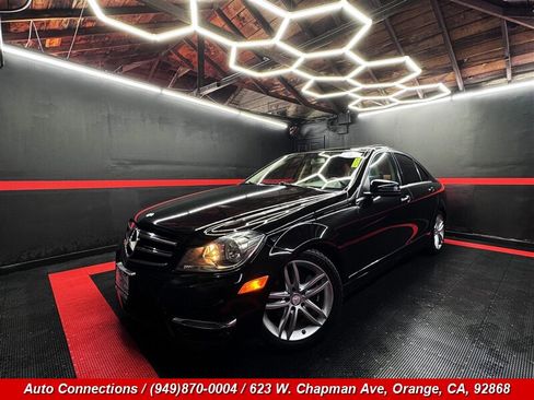 Used 2013 Mercedes-Benz C 250 Sedan image 2