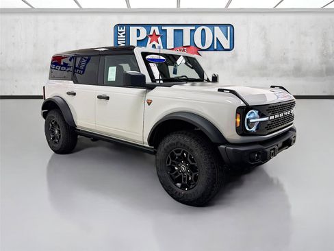 New 2026 Ford Bronco Badlands AWD/4WD image 1