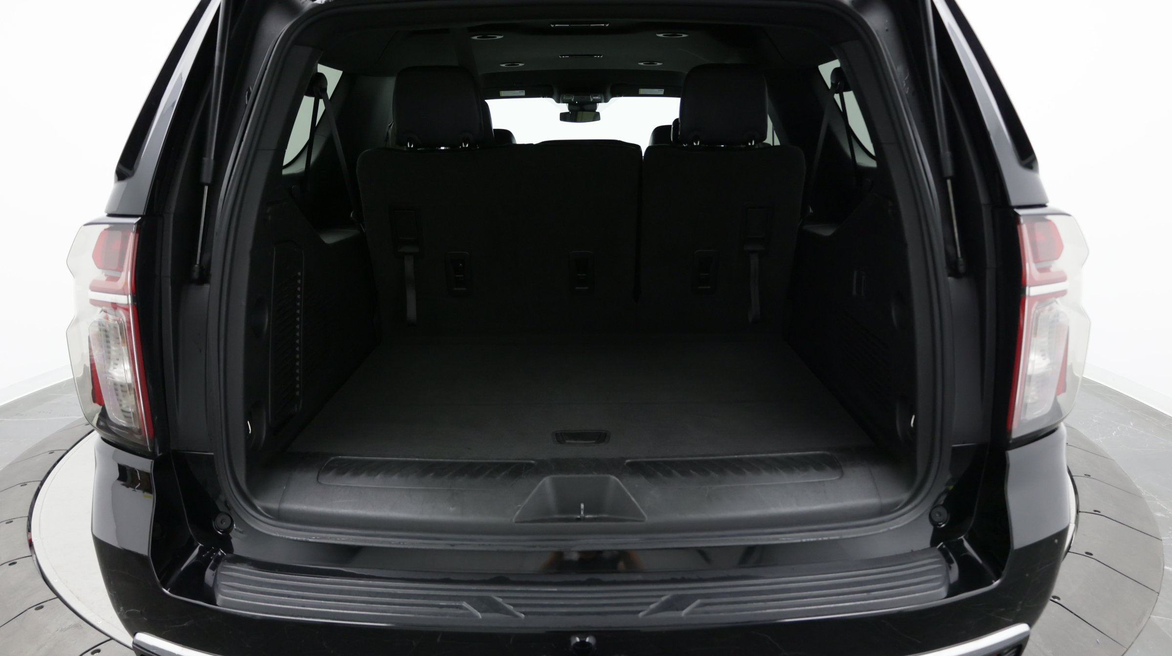 Used 2023 Chevrolet Suburban LS w/ Driver Alert Package RWD image 32