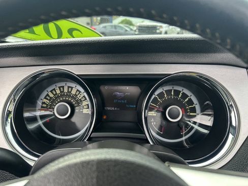 Used 2013 Ford Mustang Premium RWD image 17