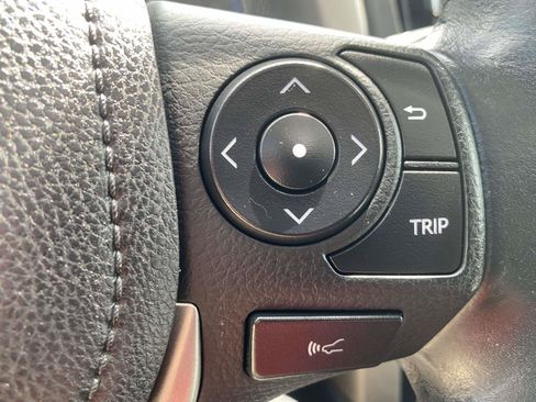 Used 2018 Toyota RAV4 XLE FWD image 21