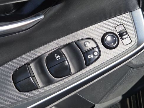 Used 2022 Nissan Sentra SR w/ Midnight Edition FWD image 22