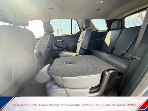 Used 2020 Chevrolet Traverse LT FWD image 7
