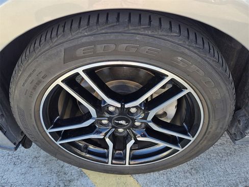 Used 2022 Ford Mustang Premium image 7