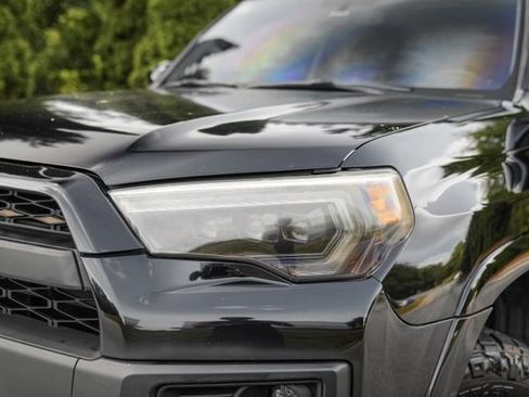 Used 2018 Toyota 4Runner Limited AWD/4WD image 4