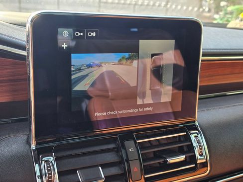 Used 2018 Lincoln Navigator Reserve w/ Technology Package AWD/4WD image 25