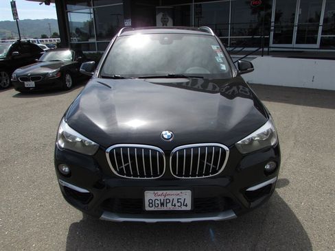 Used 2019 BMW X1 sDrive28i w/ Convenience Package FWD image 2
