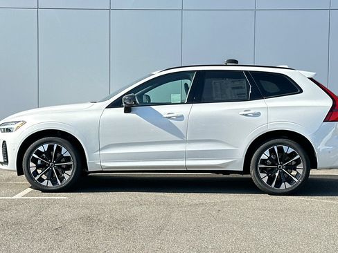 Used 2026 Volvo XC60 B5 Plus w/ Protection Package Premier AWD/4WD image 2