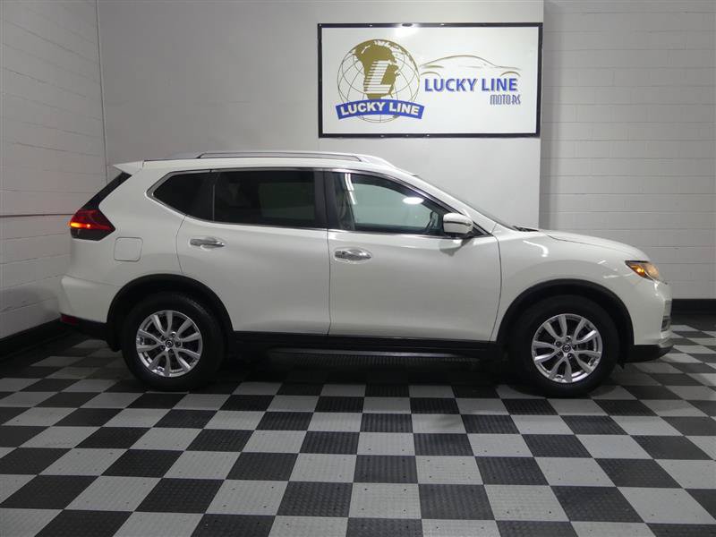 Used 2017 Nissan Rogue SV w/ SV Premium Package FWD image 6