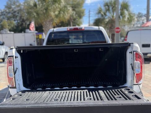 Used 2016 GMC Canyon SLT AWD/4WD image 9