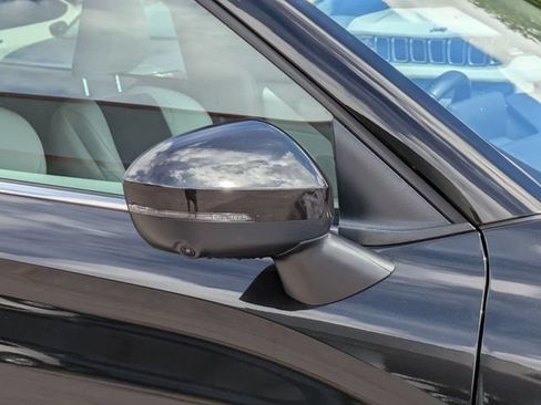 Used 2025 Mitsubishi Outlander SE FWD image 12