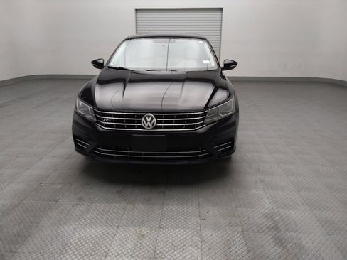 Used 2018 Volkswagen Passat 2.0T R-Line FWD image 15