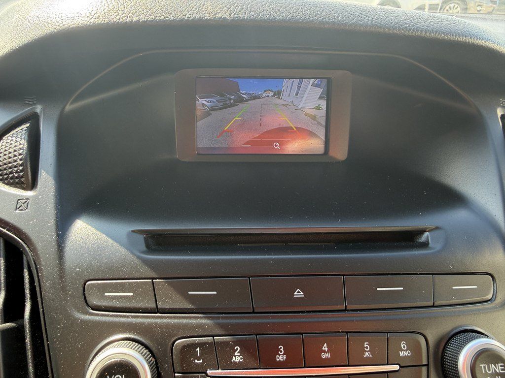 Used 2016 Ford Focus SE FWD image 19