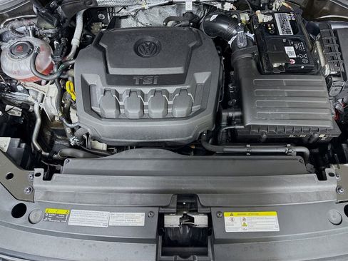 Used 2022 Volkswagen Tiguan SE R-Line image 28